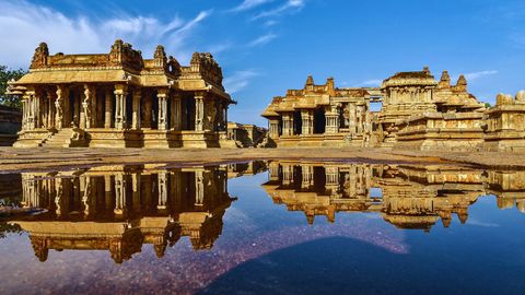 Hampi - Ancient ruins and temples